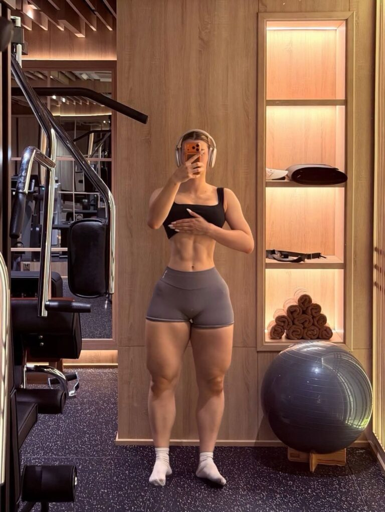 The Debate About What A Woman’s Legs Means Is Gaining Massive Attention… See More!!